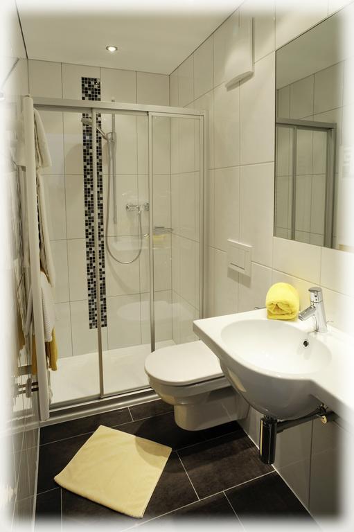 Haus Schoenlechner Gaschurn Kamer foto